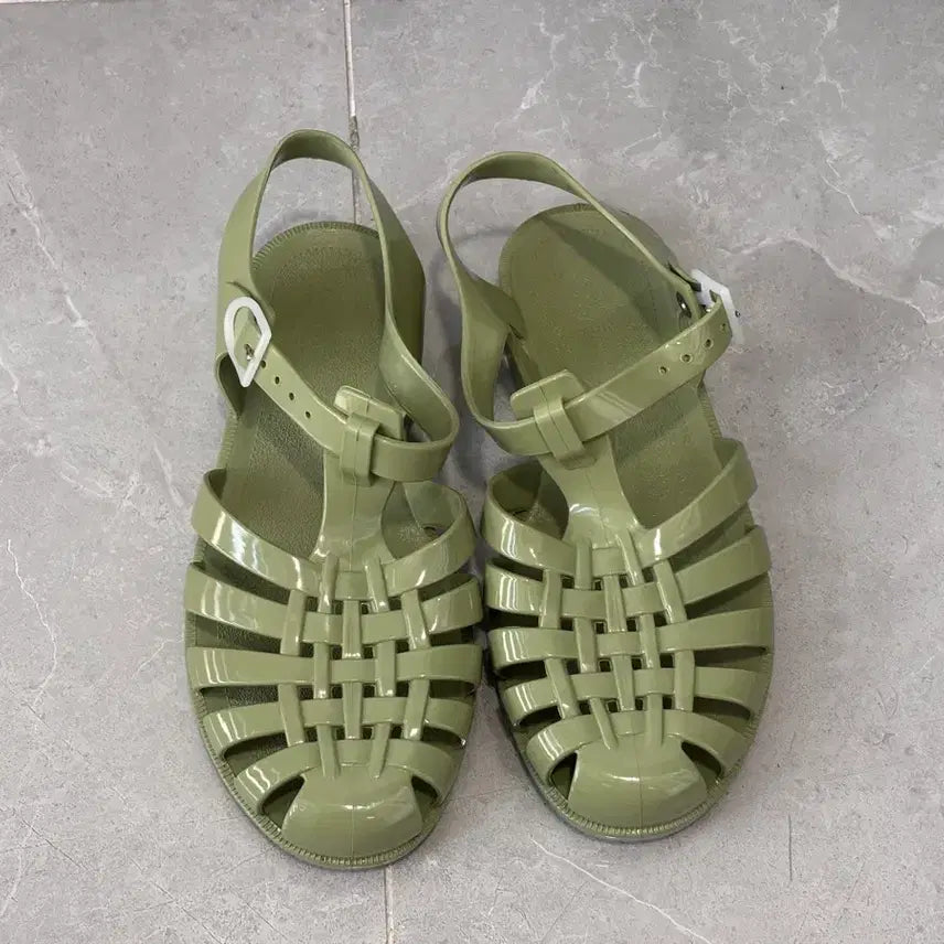 [SOLD OUT] 메듀즈 샌들