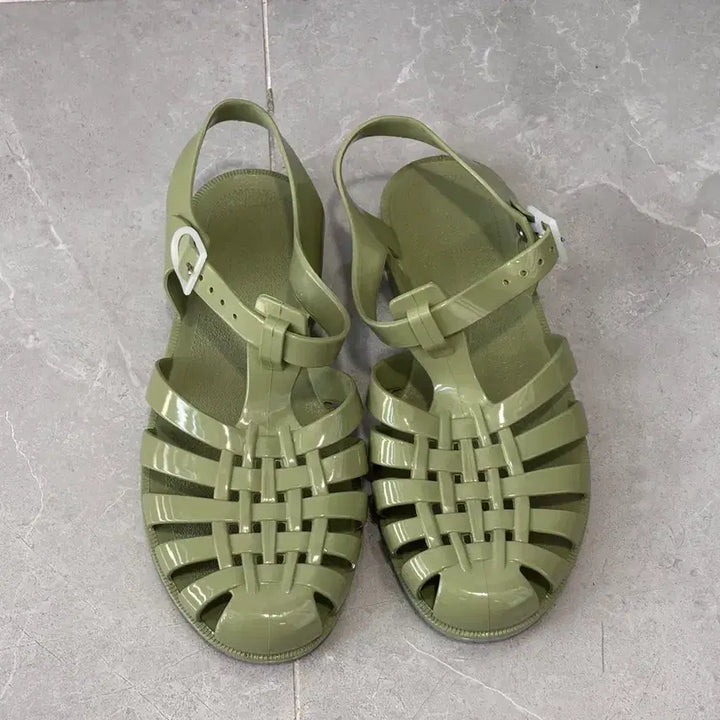 [SOLD OUT] 메듀즈 샌들