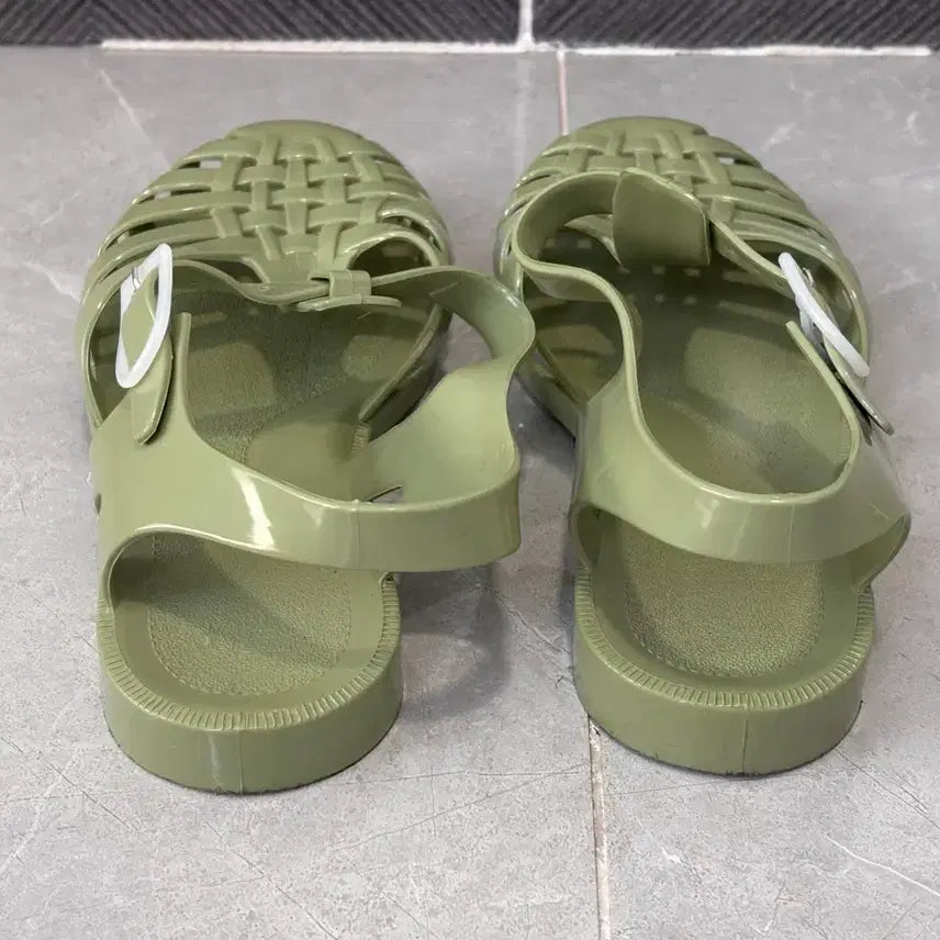[SOLD OUT] 메듀즈 샌들