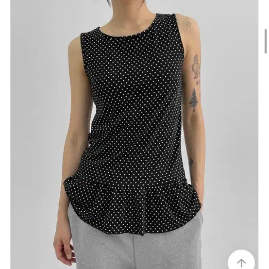 [BUNJANG] Blackup Dot Crew Neck Layered Tank Top / 블랙업 도트 크루넥 레이어드 나시 새상품