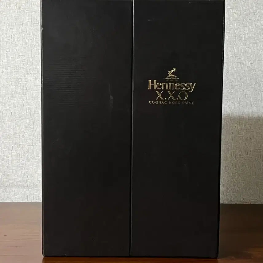 [BUNJANG] Hennessy XXO Empty Bottle and Case / 헤네시 XXO 공병 및 케이스