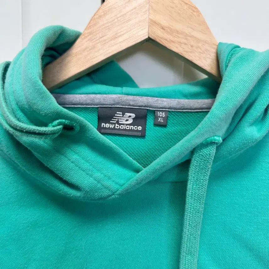 [SOLD OUT] 뉴발란스 홀커스텀 크롭 후드 탑세트
