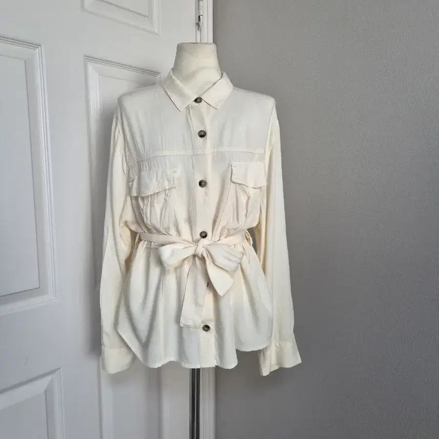 [SOLD OUT] (상태좋음)H&amp;M 블라우스겸 자켓 55~77