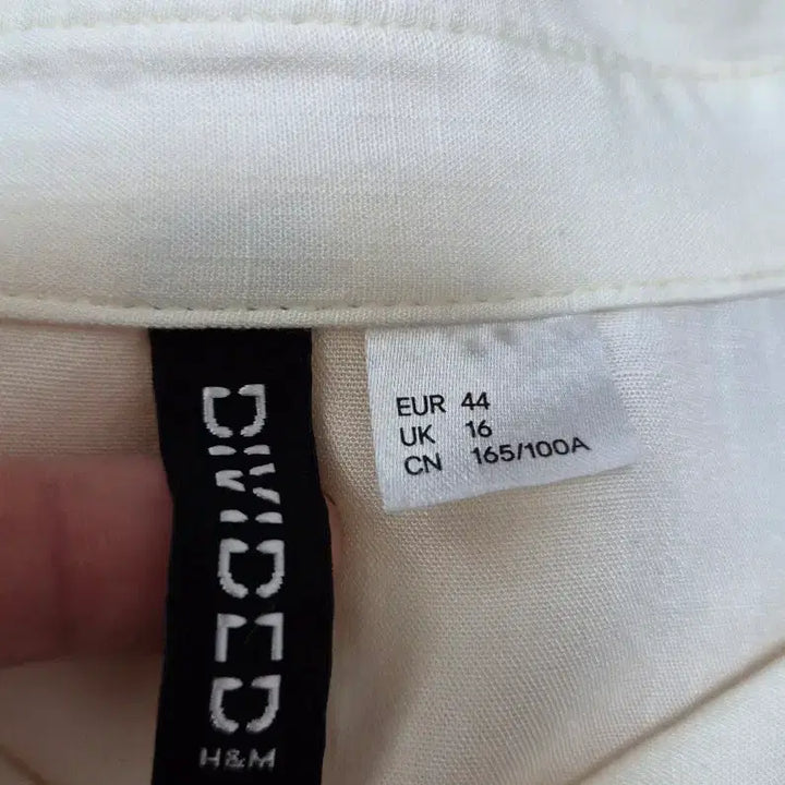 [SOLD OUT] (상태좋음)H&amp;M 블라우스겸 자켓 55~77
