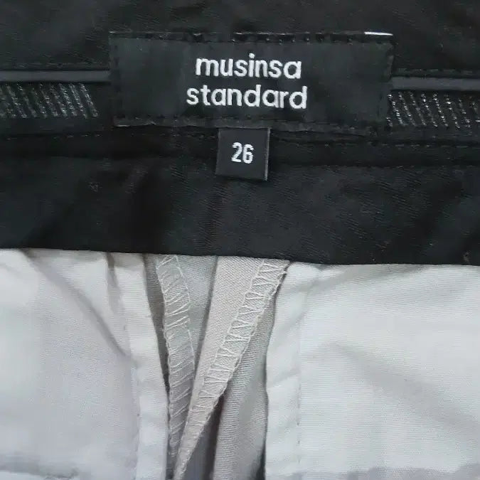 [BUNJANG] Musinsa Standard Slacks 26 Light Gray / 무신사 스탠다드 슬랙스 26 라이트그레이 뒷주머니얼룩약간 저렴