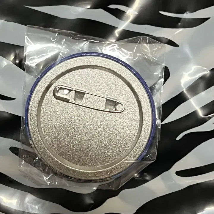 [BUNJANG] Kaito Can Badge + Carabiner Bundle Set / 카이토 캔뱃지+카라비너 일괄