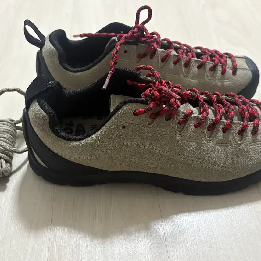 [BUNJANG] Keen Jennifer Sneakers - Beige - 250mm / 킨 재니퍼 스니커즈 250