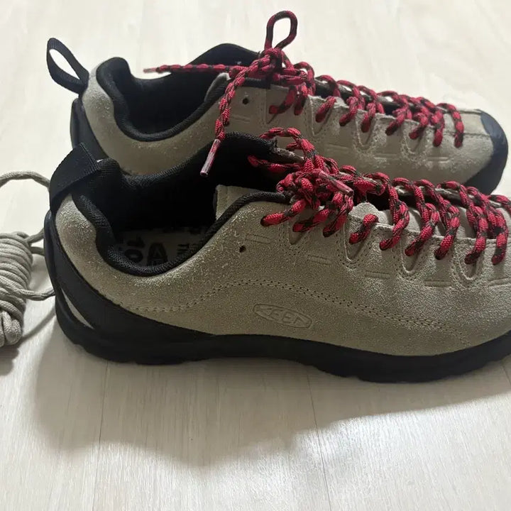 [BUNJANG] Keen Jennifer Sneakers - Beige - 250mm / 킨 재니퍼 스니커즈 250