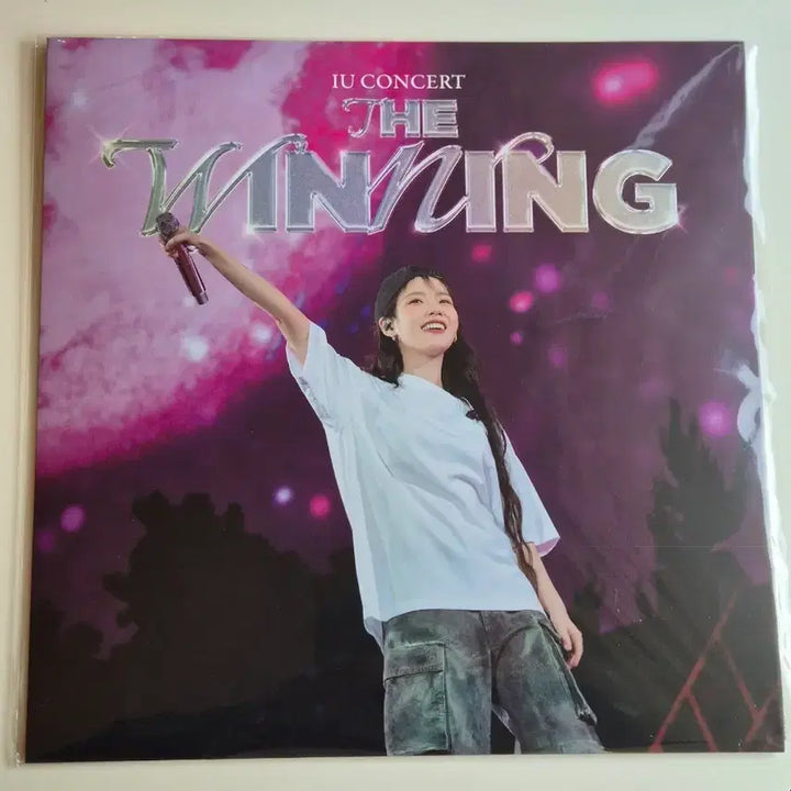 [BUNJANG] IU The Winning 3D Lenticular Poster B Type / 아이유 LP 3D 렌티포스터 B형