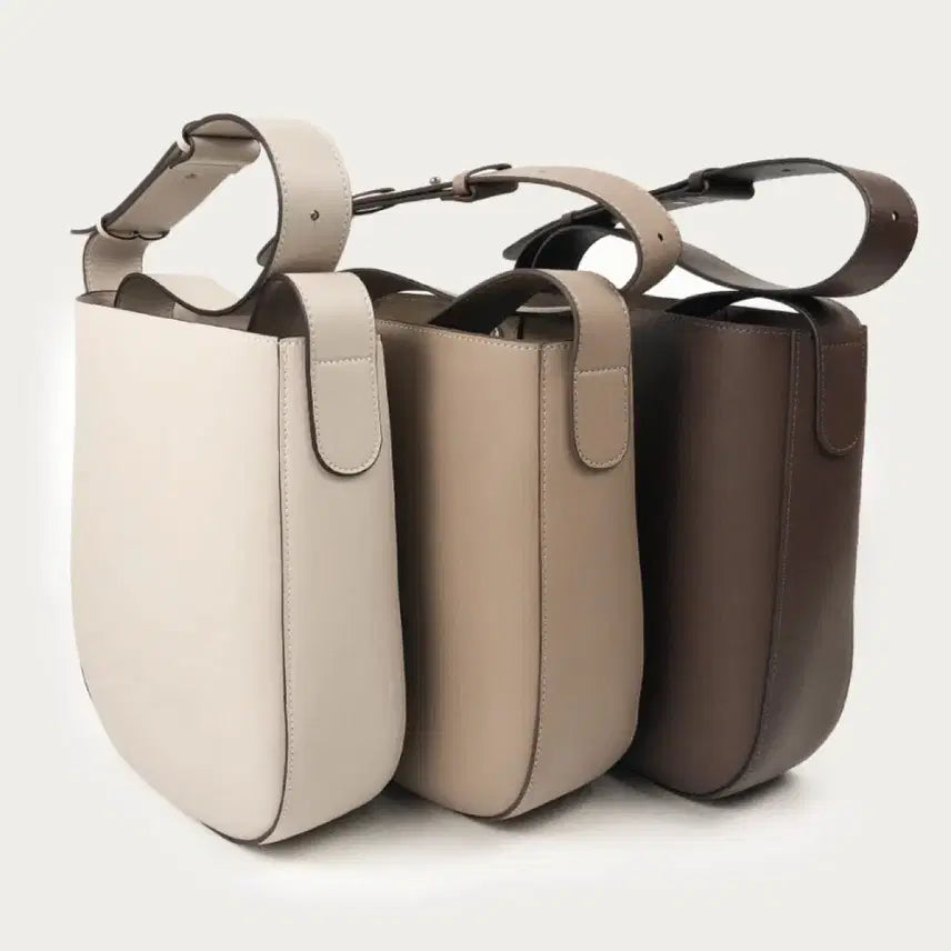 [BUNJANG] Cowhide Shoulder Bag - Light Beige / 소가죽 숄더백 - 연베이지