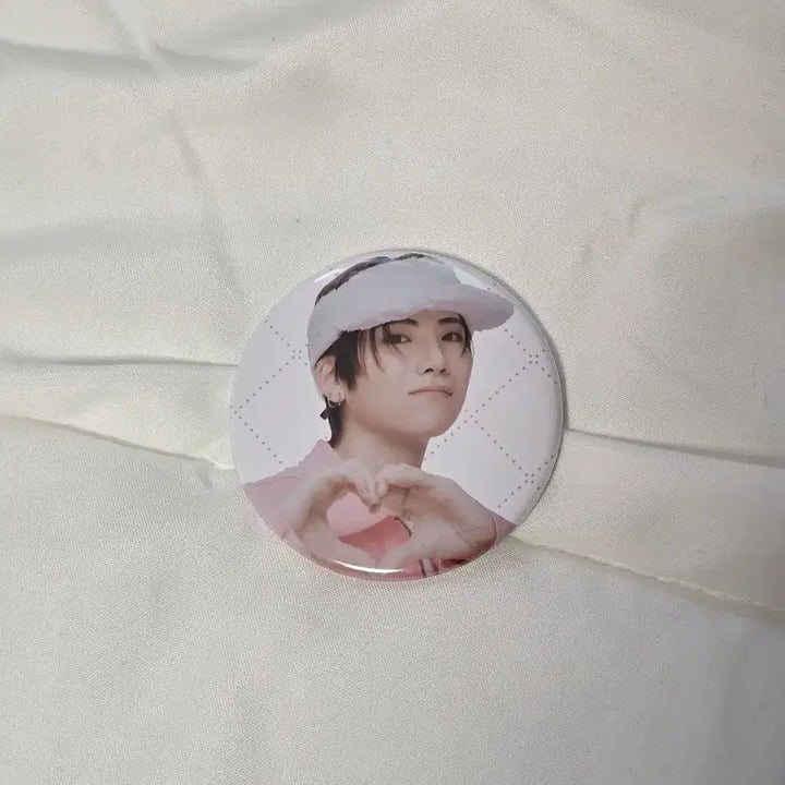 [BUNJANG] ENHYPEN YUMA Pin Button / 앤팀 유마 핀버튼