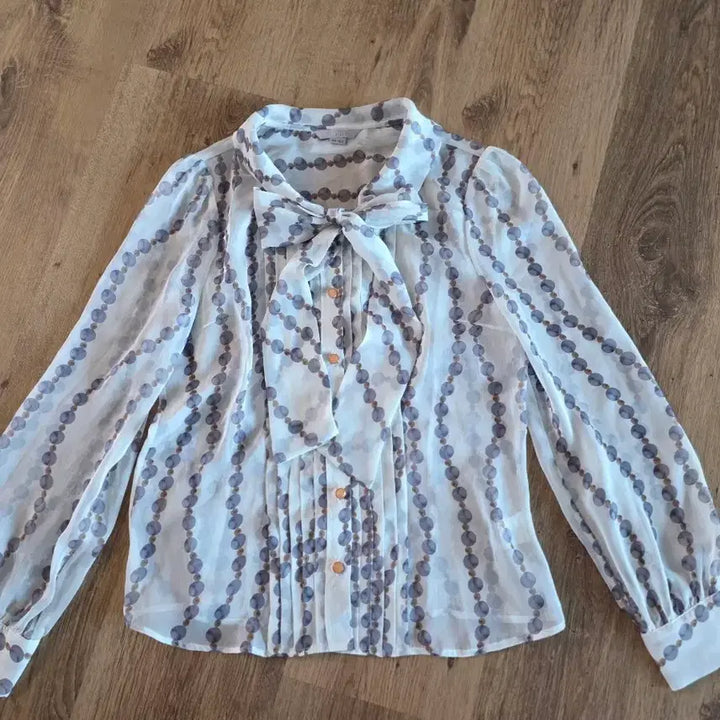 [BUNJANG] 2ME Ribbon Blouse Patterned Shirt / 2ME 리본 블라우스 패턴 셔츠