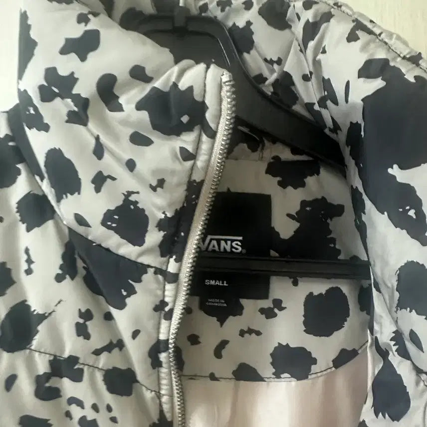 [BUNJANG] Vans Leopard Print Padded Jacket (S) / 반스 레오파드 패딩s