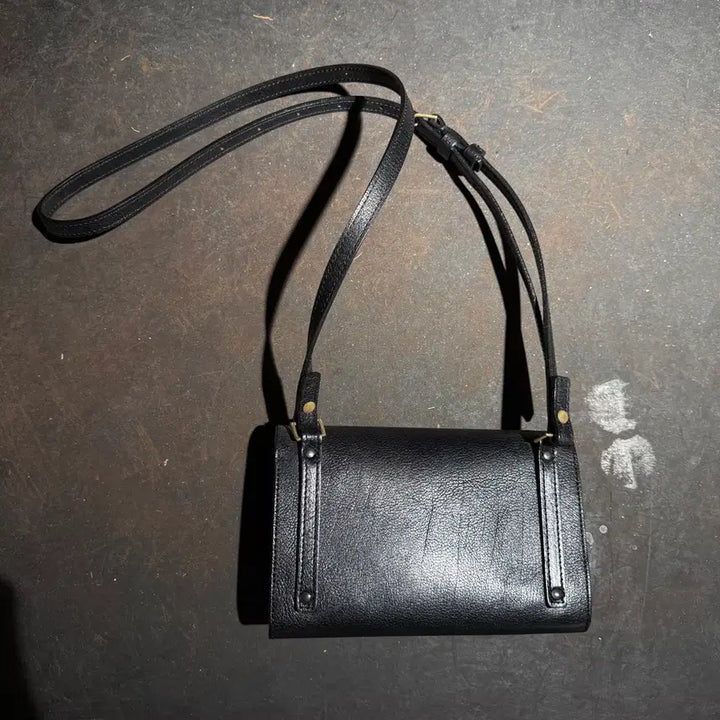 [BUNJANG] Blacksign Double Flap Passport Bag / Blacksign double flap passport bag