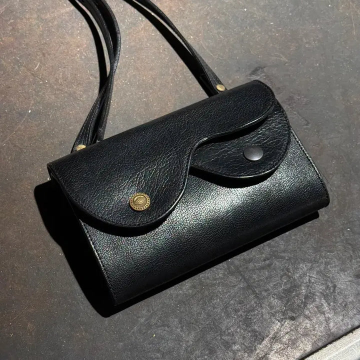 [BUNJANG] Blacksign Double Flap Passport Bag / Blacksign double flap passport bag