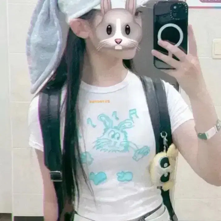 [BUNJANG] NewJeans Hanni OMG Graduation Outfit Rental / 뉴진스 하니 OMG 졸업사진 졸사 의상 대여