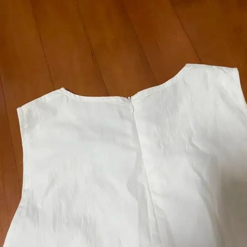[BUNJANG] White Sleeveless Balloon Mini Dress / 화이트 민소매 나시 벌룬 원피스