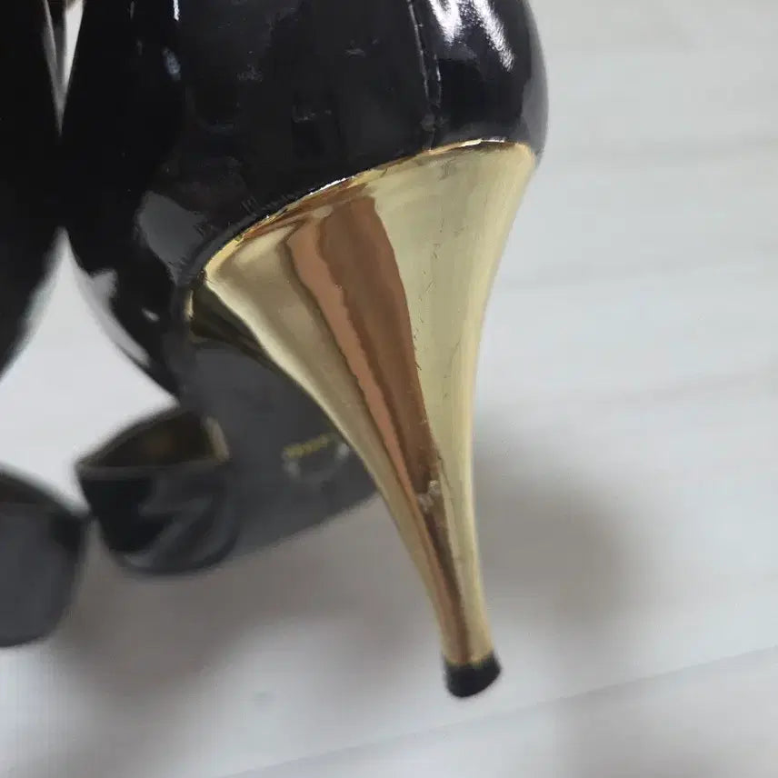 [BUNJANG] Balenciaga Black Enamel Heels / 발렌시아가 구두 240(가격내림)