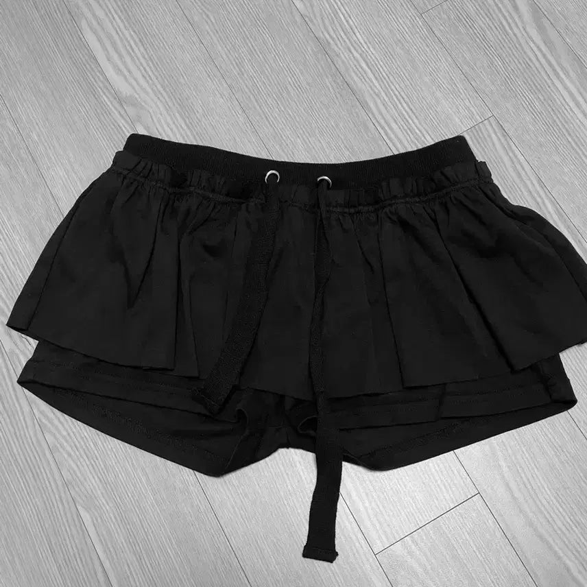 [SOLD OUT] 나체 RUFFLE SHORT PANTS BLACK