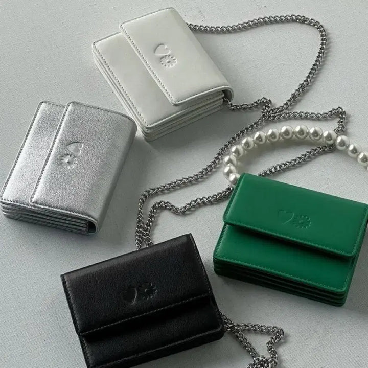 [BUNJANG] Saenggin Studio Flower Heart Accordion Chain Silver Mini Bag / 생긴스튜디오 플라워 하트 아코디언 체인 실버 지갑 미니백