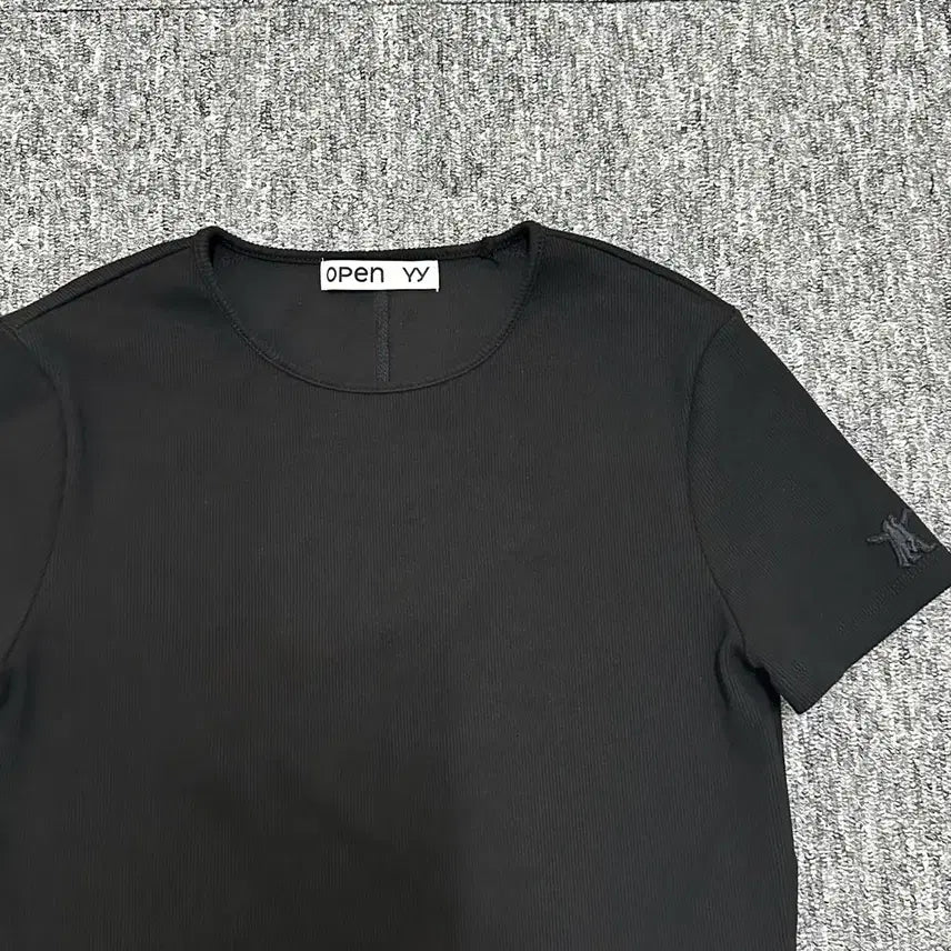 [BUNJANG] Open yy Ribbed Side Slit Short Sleeve T-shirt / Open yy 오픈와이와이 사이드 반팔티셔츠 Ribbed