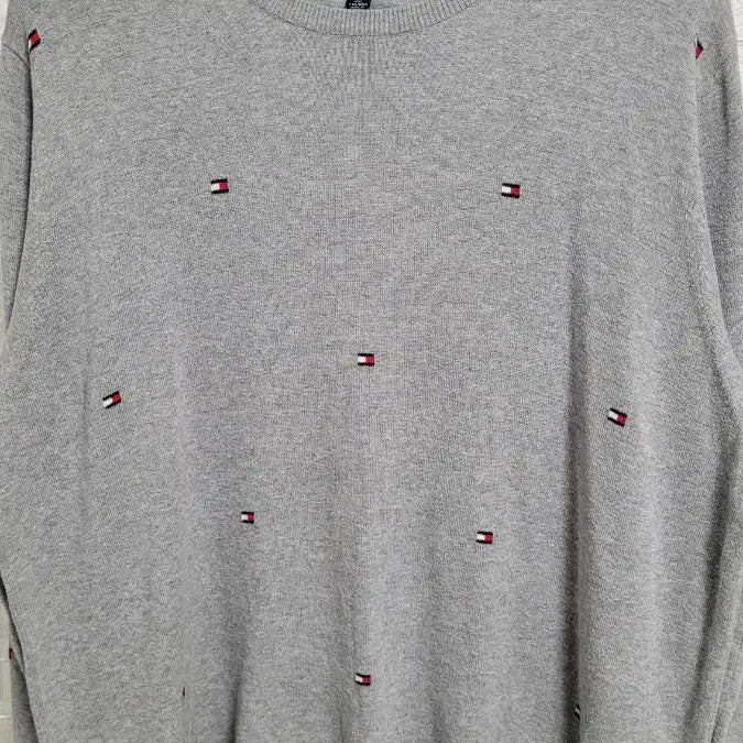 [BUNJANG] Tommy Hilfiger Grey Hologram Logo Embroidered Knit XXL / [XXL]타미힐피거 그레이 홀로그램로고자수 니트 황금사이즈 XXL