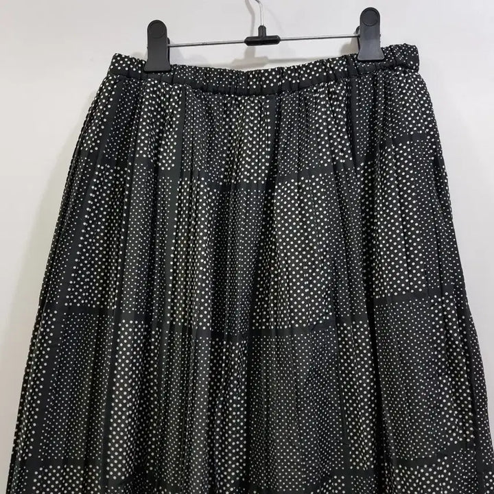 [SOLD OUT] 빈티지 밴딩 도트 패턴 플리츠 주름 롱 스커트 여F Q166