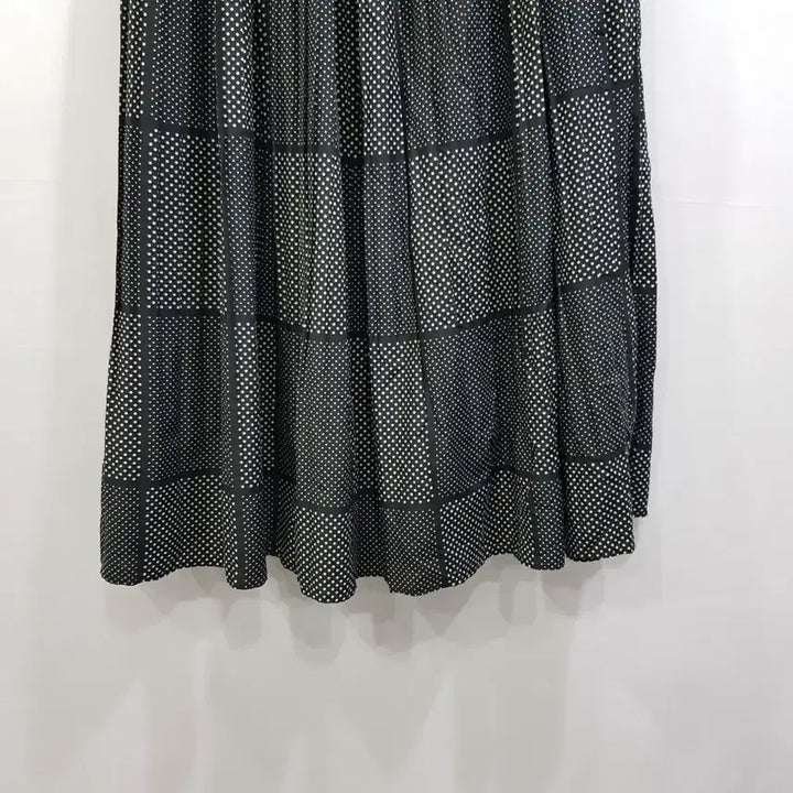 [SOLD OUT] 빈티지 밴딩 도트 패턴 플리츠 주름 롱 스커트 여F Q166