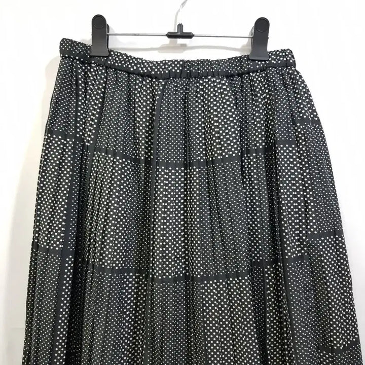 [SOLD OUT] 빈티지 밴딩 도트 패턴 플리츠 주름 롱 스커트 여F Q166