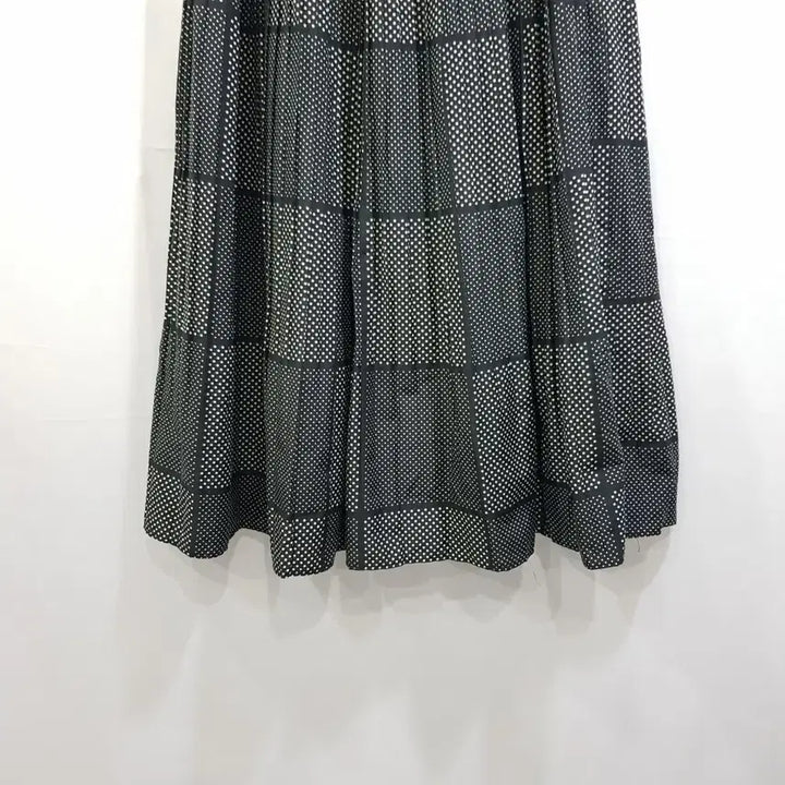[SOLD OUT] 빈티지 밴딩 도트 패턴 플리츠 주름 롱 스커트 여F Q166