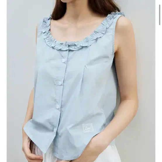 [BUNJANG] Roiel Pintuck Frill Sleeveless Blouse / 로에일 핀턱 프릴 슬리브리스 나시 블라우스