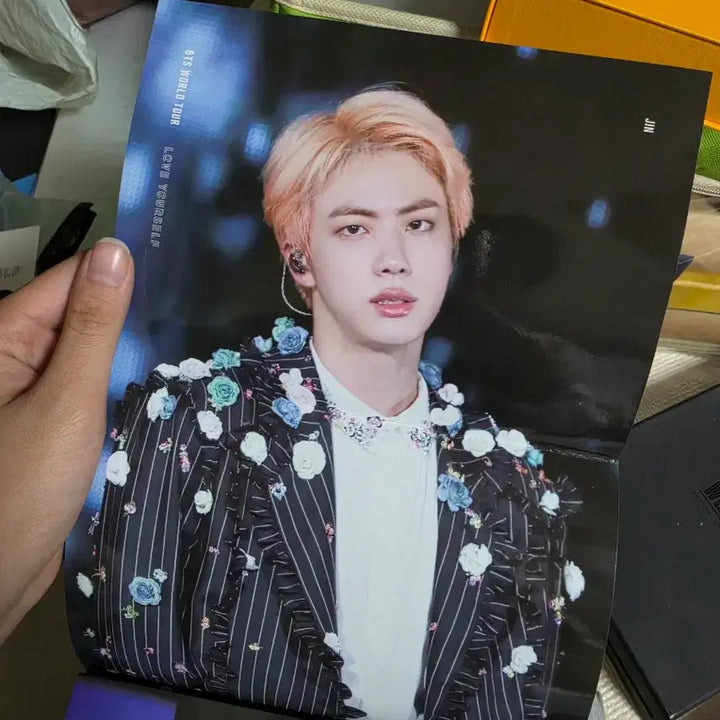 [BUNJANG] BTS V LOVE YOURSELF Seoul DVD + Photocard / 방탄소년단 LOVE YOURSELF 서울 DVD + 뷔 포토카드