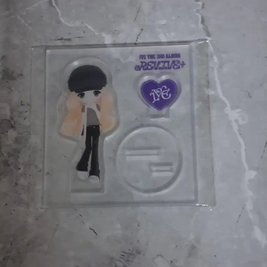 [BUNJANG] IVE Rei Re-Vive Acrylic Stand / 아이브 리바이브 레이 아크릴