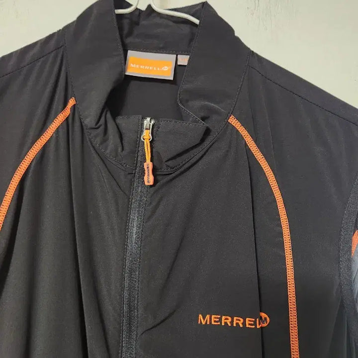 [BUNJANG] Merrell Black Windbreaker Vest L (100) / 머렐 블랙 바람막이 등산 조끼 베스트 L(100