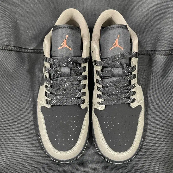 [BUNJANG] Nike Air Jordan 1 Low Black/Grey Sneakers / 나이키 에어 조던 1 로우 블랙/그레이 사이즈:260