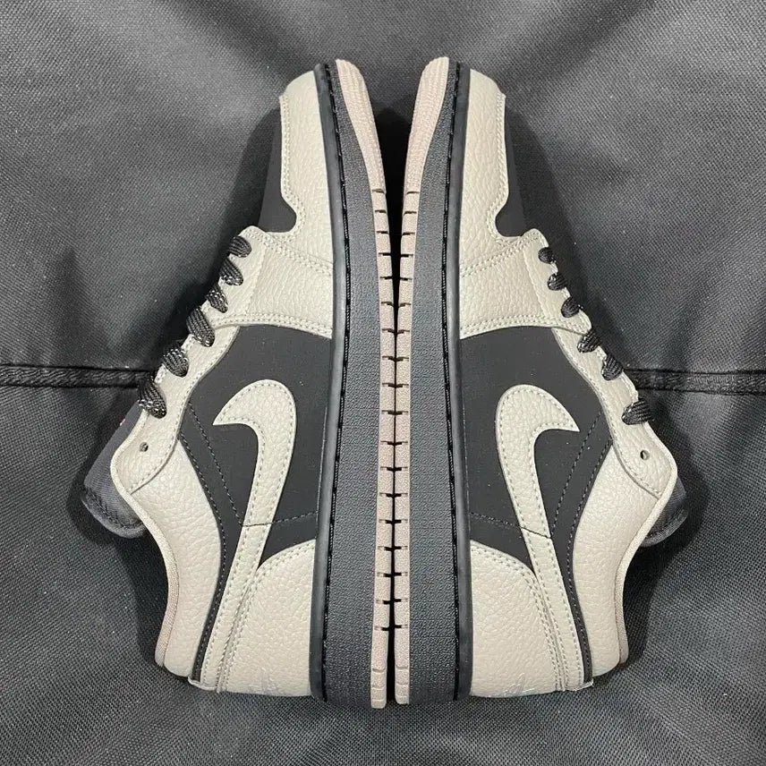 [BUNJANG] Nike Air Jordan 1 Low Black/Grey Sneakers / 나이키 에어 조던 1 로우 블랙/그레이 사이즈:260