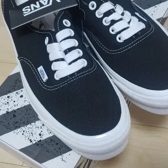 [SOLD OUT] [새상품]반스 볼트 어센틱 LX 블랙 265