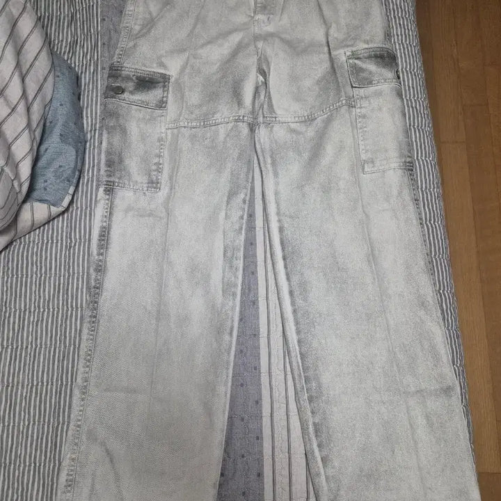 [BUNJANG] Main Booth Vintage Oil Cargo Pants / 메인부스 빈티지 오일 카고 팬츠