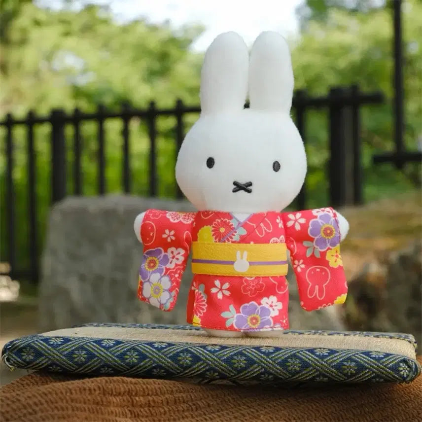 [BUNJANG] Sekiguchi Miffy Kimono Mascot Keyring / 일본 세키구치 기모노 입은 미피 miffy 마스코트 키링