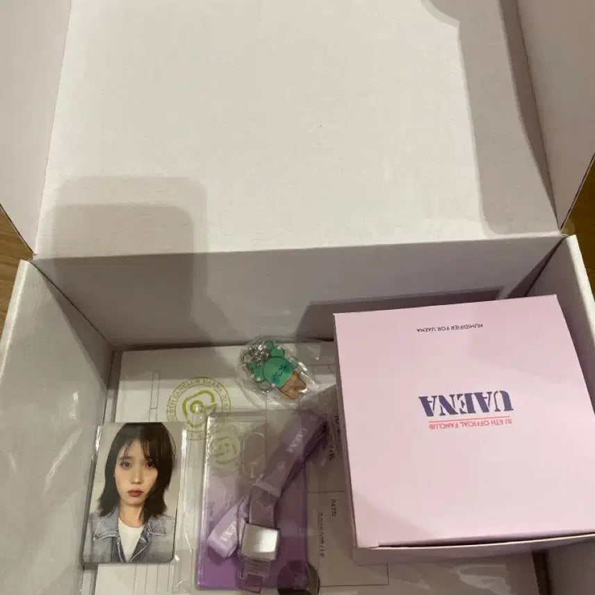 [BUNJANG] IU 6th Fanclub Kit / 아이유 6기팬클럽 키트 팝니다