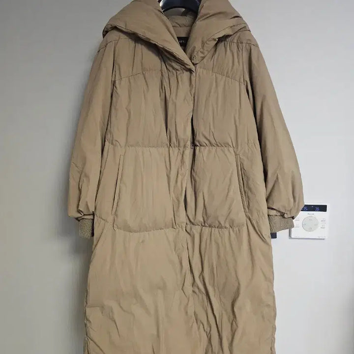 [BUNJANG] Latt by T Long Goose Down Padded Jacket / 래트바이티 구스다운 롱패딩 82사이즈