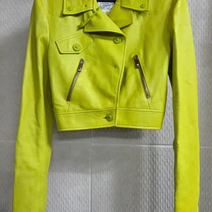[BUNJANG] Versace Medusa Lime Leather Crop Jacket / 베르사체 메두사 라임 가죽 크롭 자켓 38/66