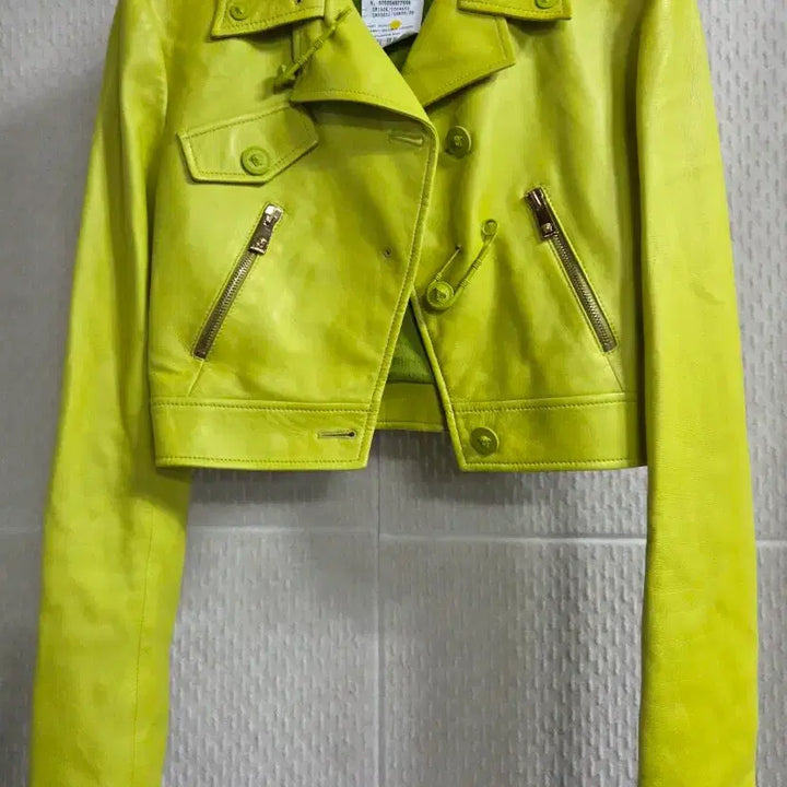 [BUNJANG] Versace Medusa Lime Leather Crop Jacket / 베르사체 메두사 라임 가죽 크롭 자켓 38/66