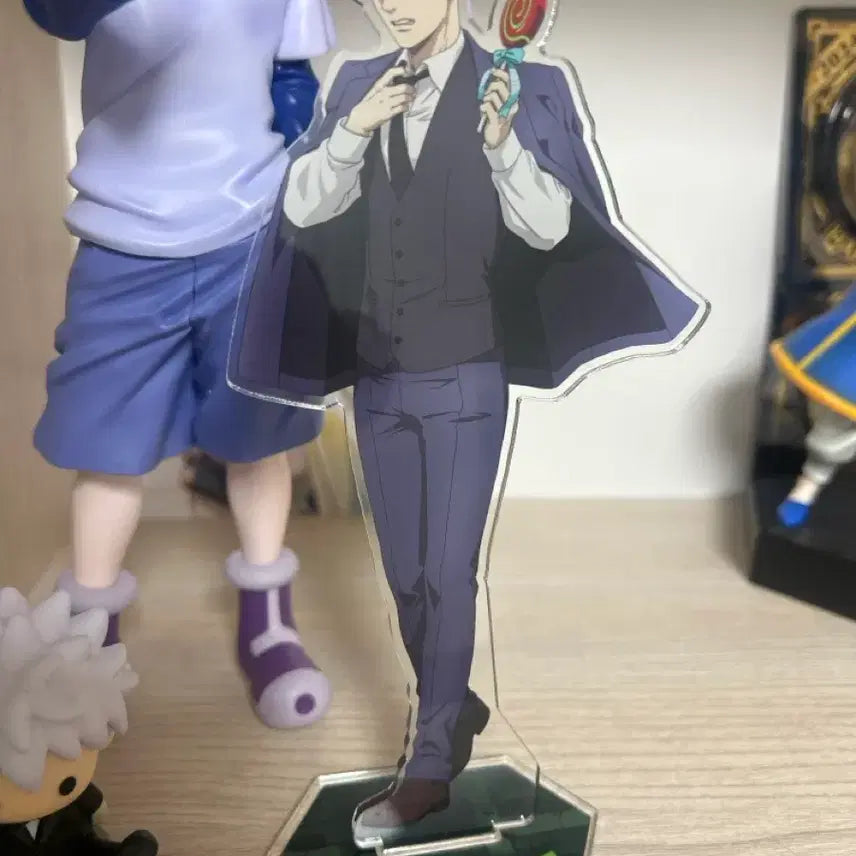 [BUNJANG] Attack on Titan Levi Acrylic Stand / *급처*진격거 리바이 사탕 아크릴