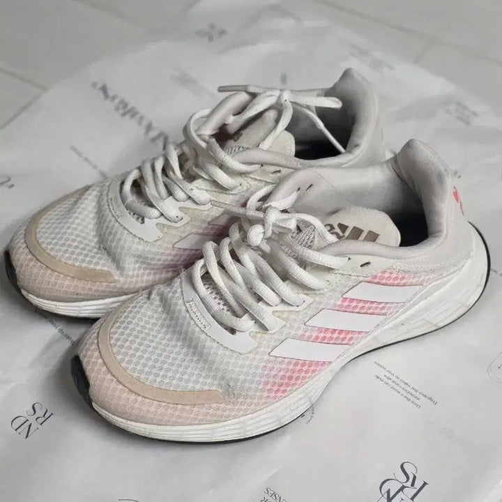 [BUNJANG] Adidas Duramo 230 Running Shoes / 아디다스 듀라모 230 아디다스 운동화 런닝화 핑크 분홍 운동화 봄운동화