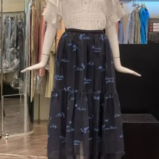 [BUNJANG] O!zoc!n Embroidered Tulle Long Skirt / 오즈세컨 자수 튤 스커트