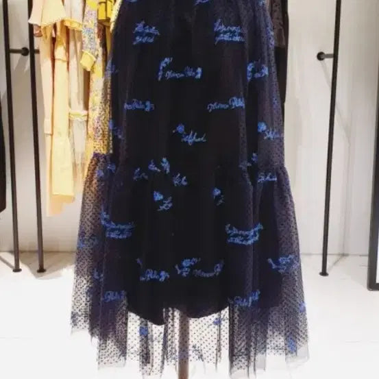 [BUNJANG] O!zoc!n Embroidered Tulle Long Skirt / 오즈세컨 자수 튤 스커트