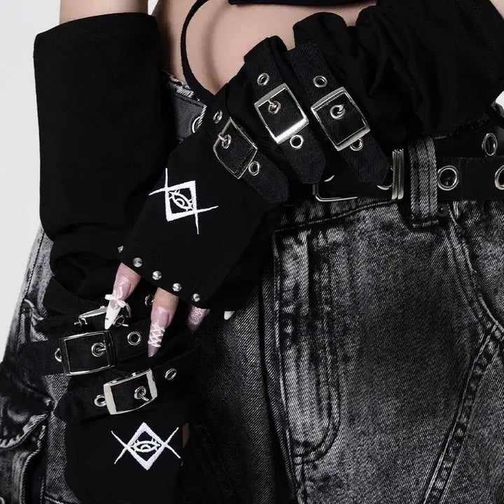[BUNJANG] REFLEM Belt Embellished Arm Warmers / REFLEM 레플렘 벨트 장식 암 워머