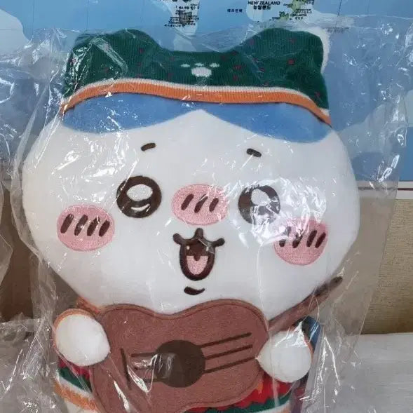 [BUNJANG] Chiikawa Hachiware Figure / 치이카와 세븐일레븐 B상 하치와레