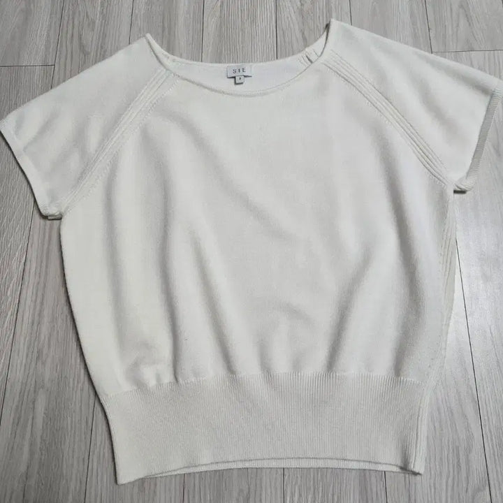 [SOLD OUT] 시에sie 베니아 크롭니트 아이보리m